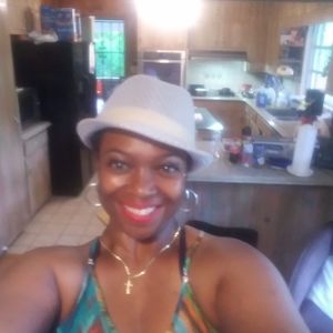 Meet your Posher, Lynnette